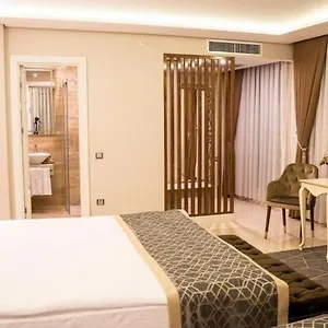 Apart Otel Moda Mour